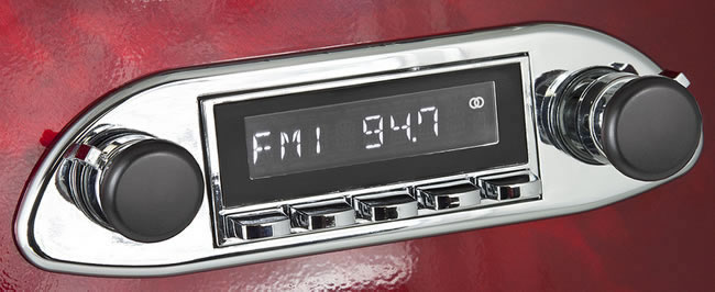 Retro Sound Retro Classic  Radio showing example installations. Knobs, trim plates etc. are available separately. 